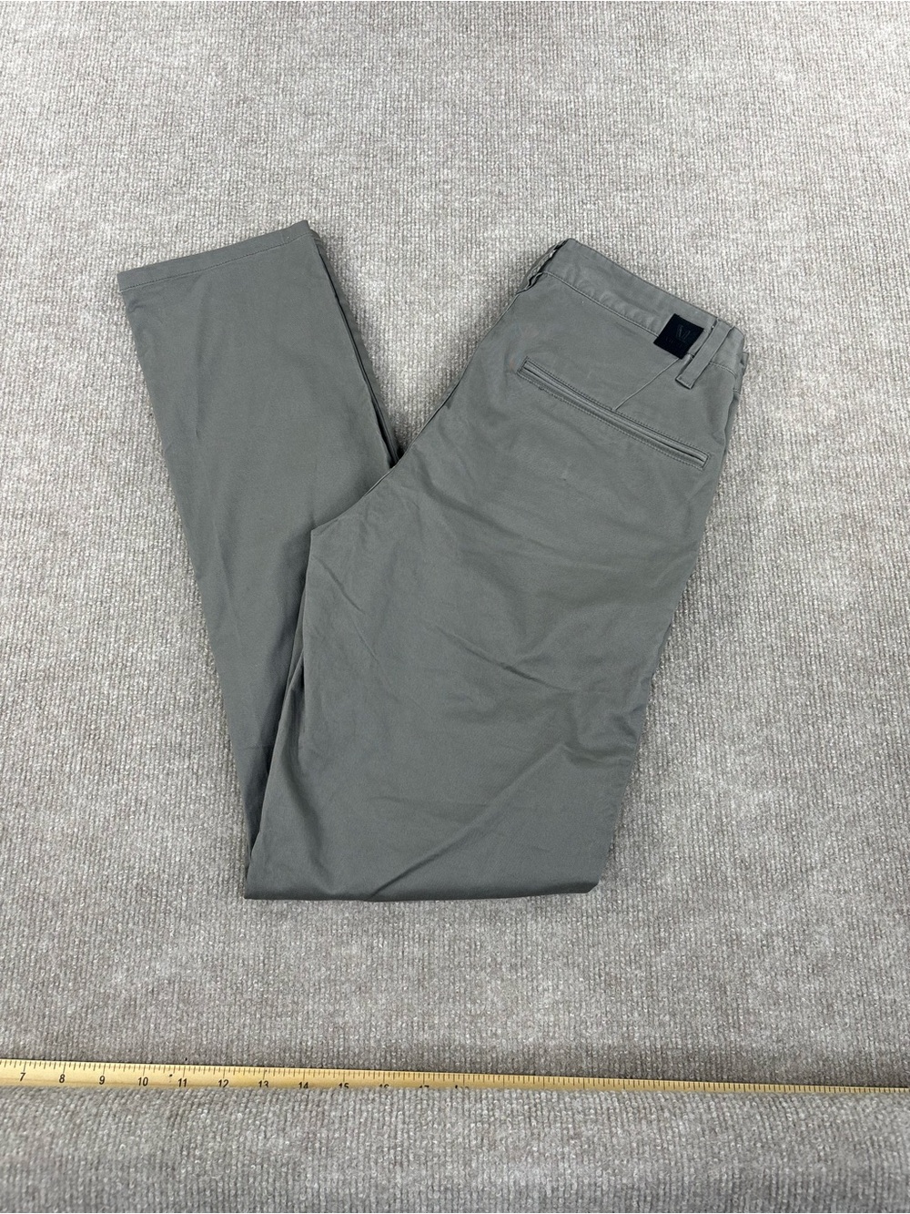 Vuori Collins Chino Pants Men 28x32 Gray Slim Fit Stretch Cotton V433